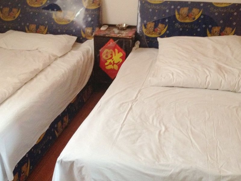 hotelPic