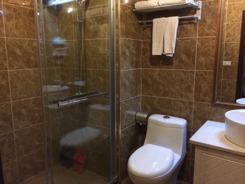 hotelPic