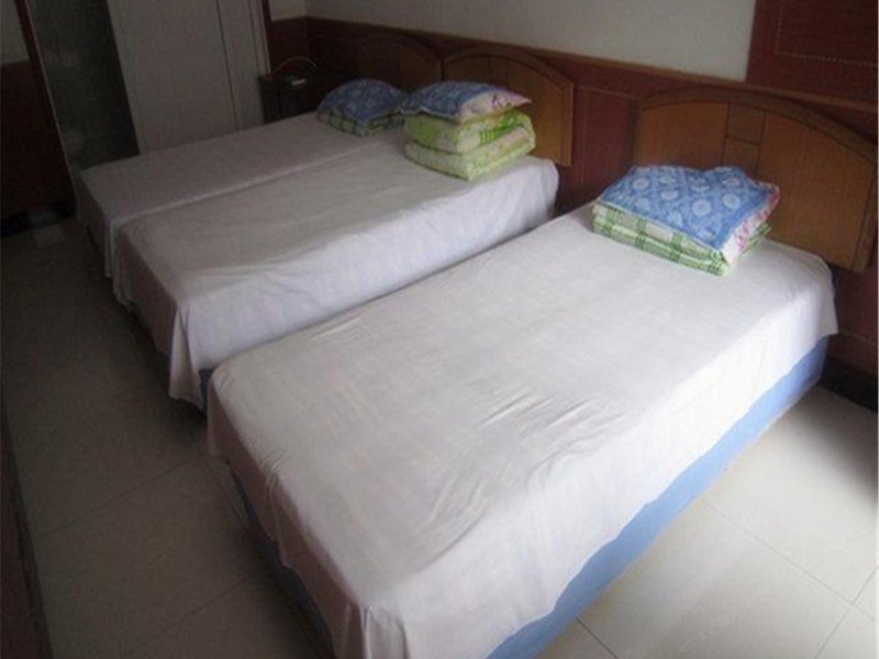 hotelPic
