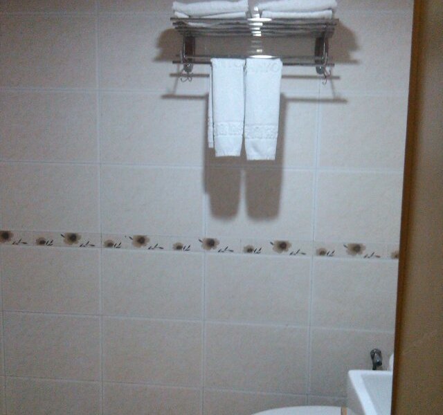 hotelPic