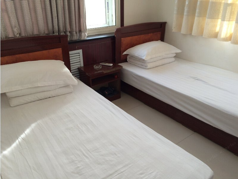 hotelPic