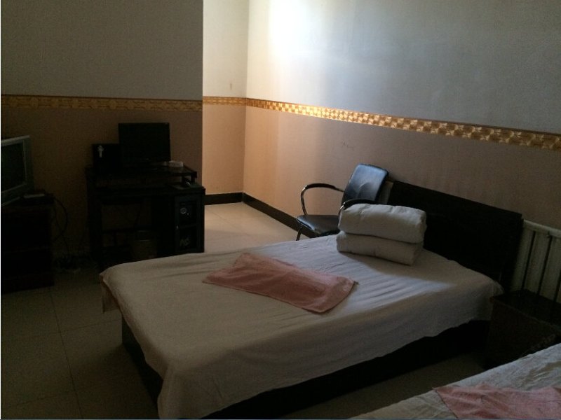 hotelPic