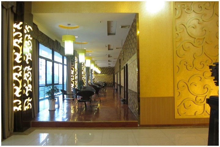 hotelPic