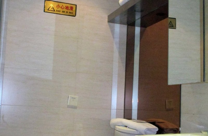 hotelPic