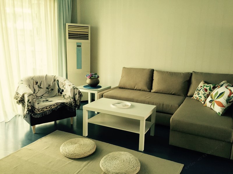 hotelPic