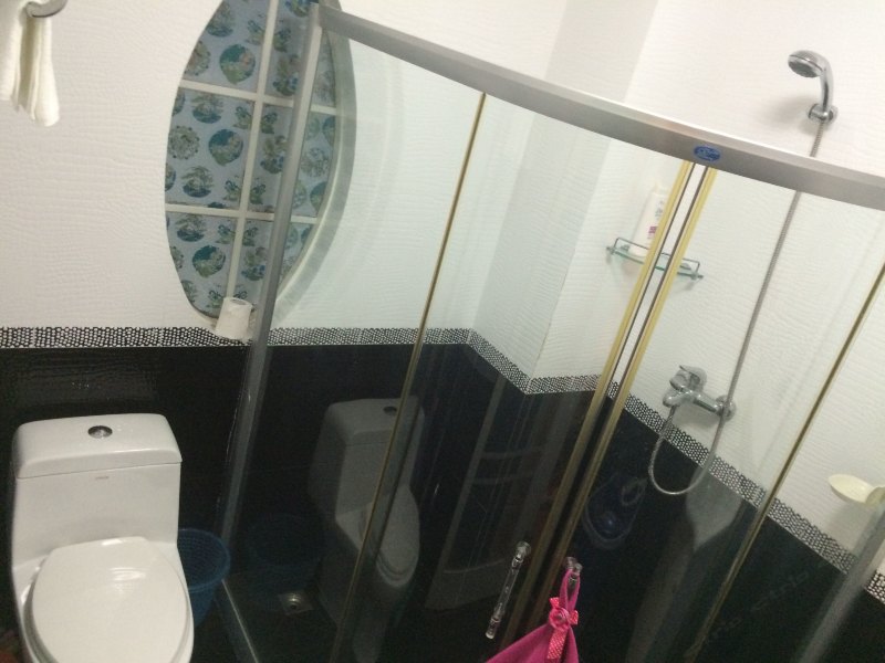 hotelPic