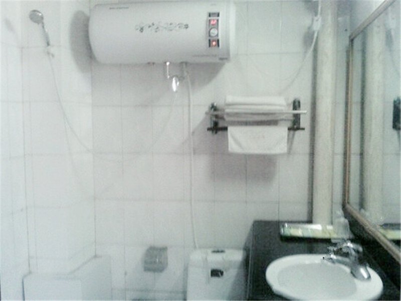 hotelPic