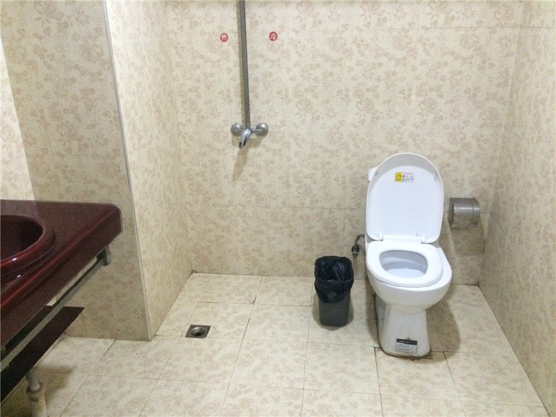 hotelPic