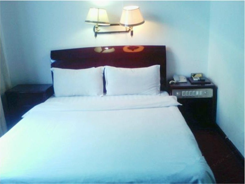 hotelPic