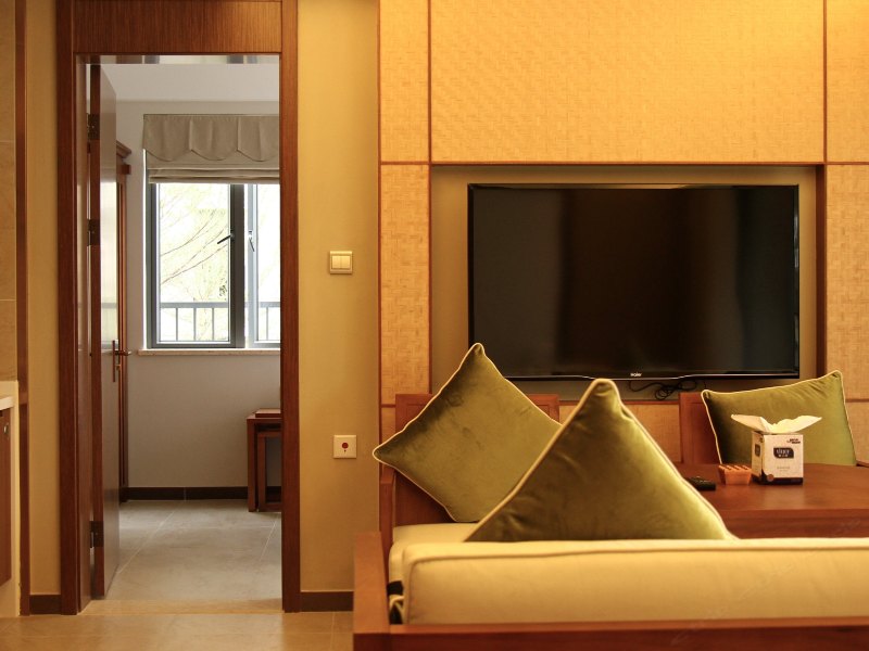 hotelPic