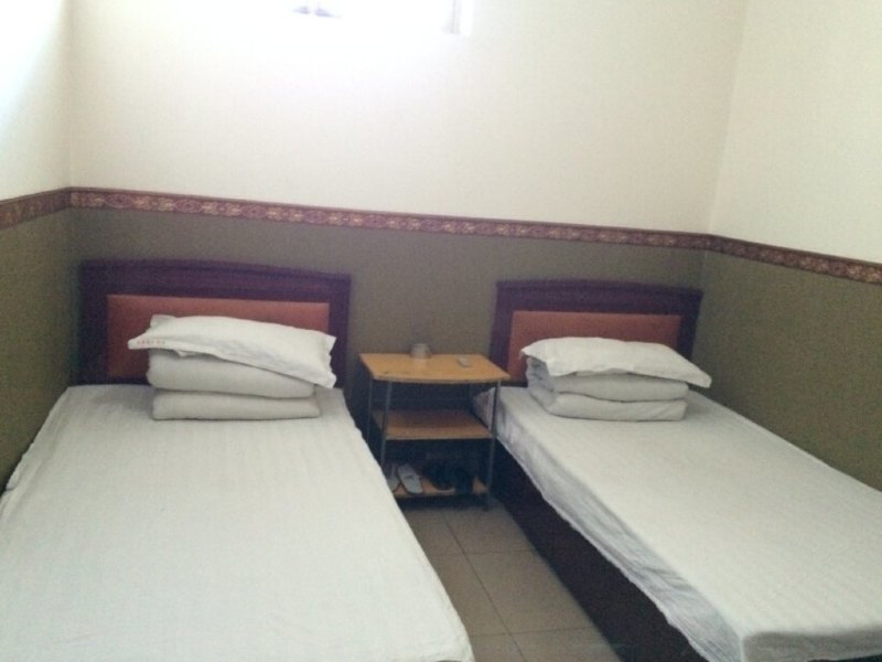 hotelPic