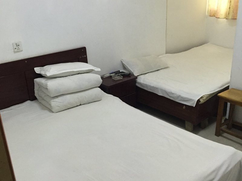 hotelPic