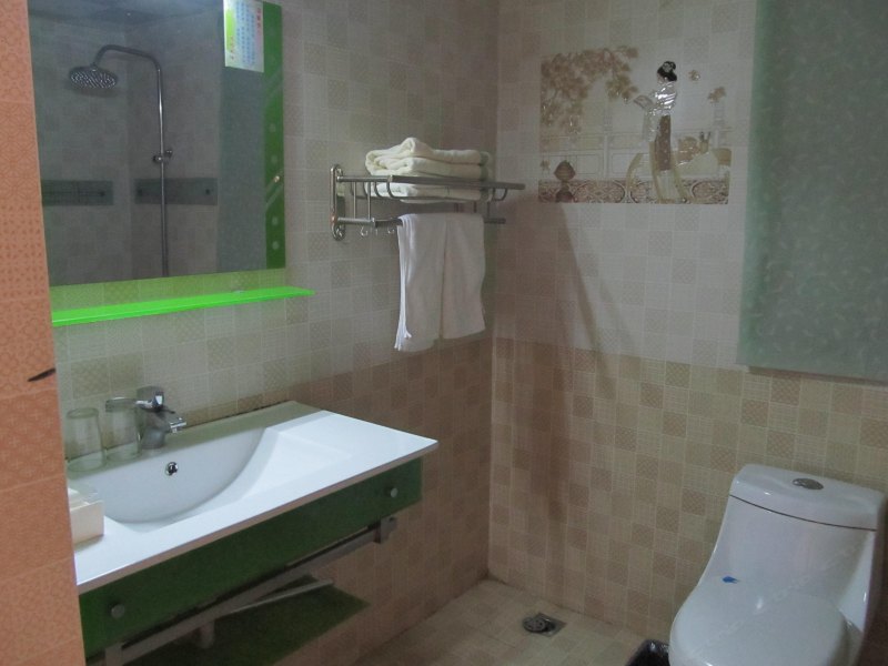 hotelPic