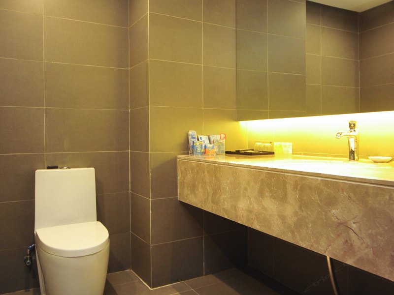 hotelPic