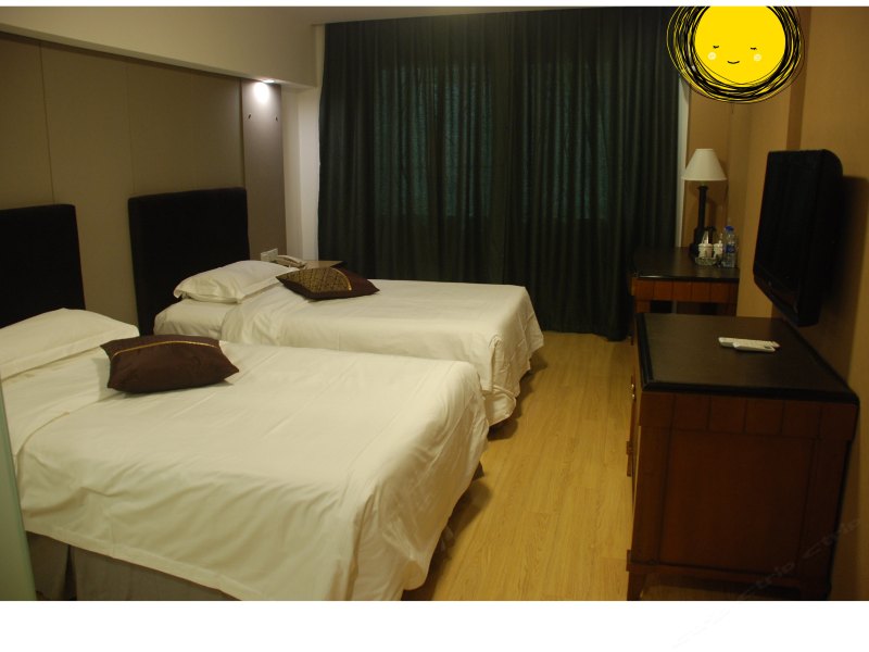 hotelPic