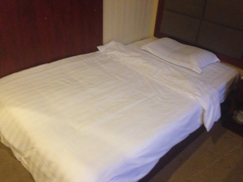 hotelPic