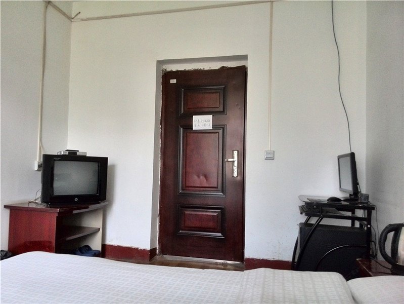 hotelPic
