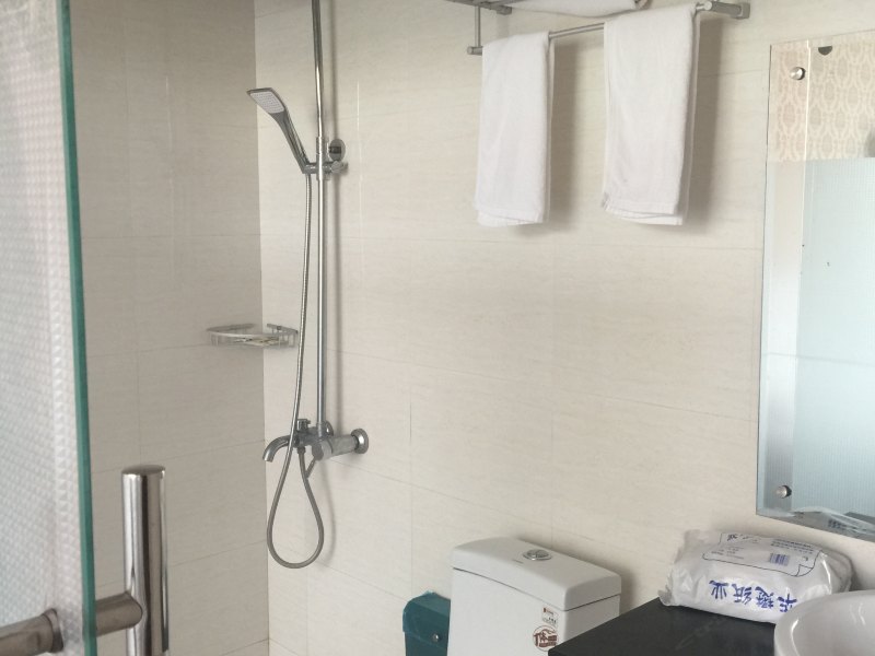 hotelPic