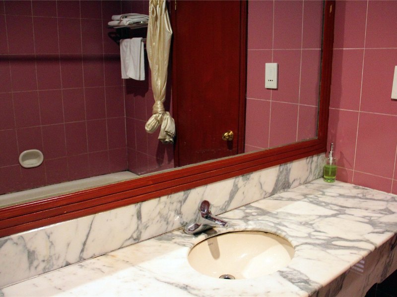hotelPic