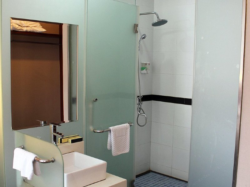 hotelPic