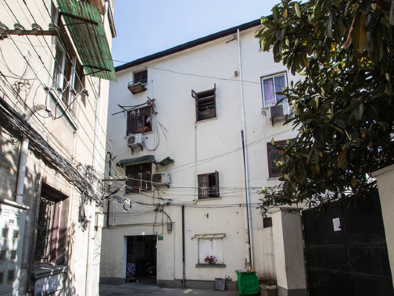 思麦公寓(上海巨鹿路一店)