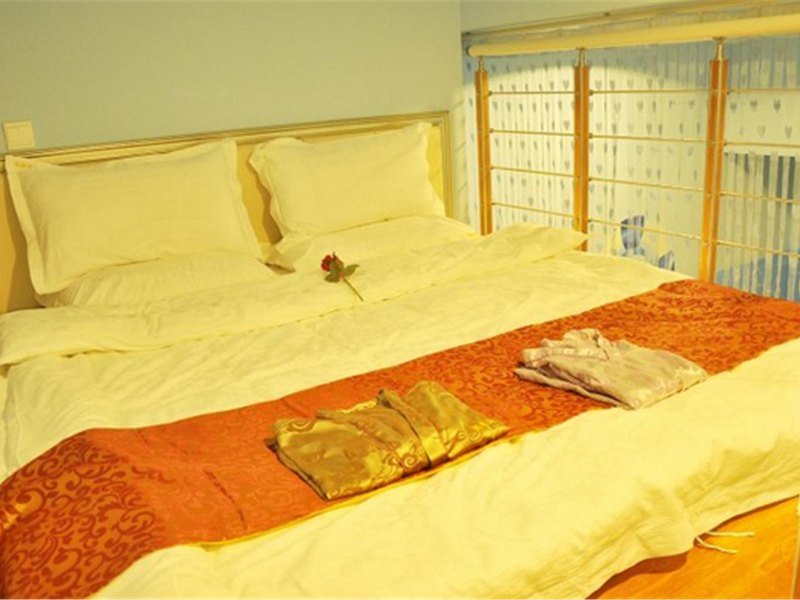 hotelPic