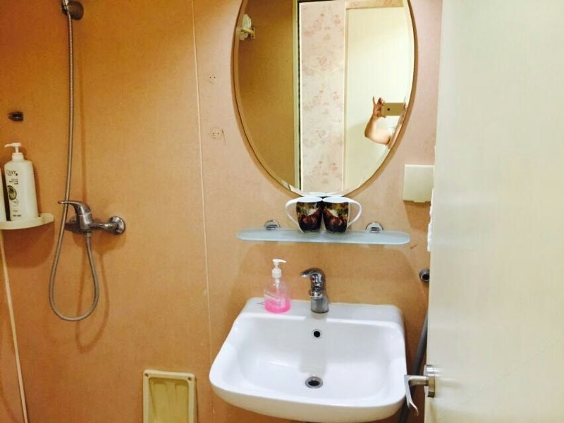 hotelPic