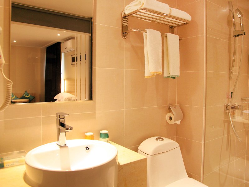 hotelPic