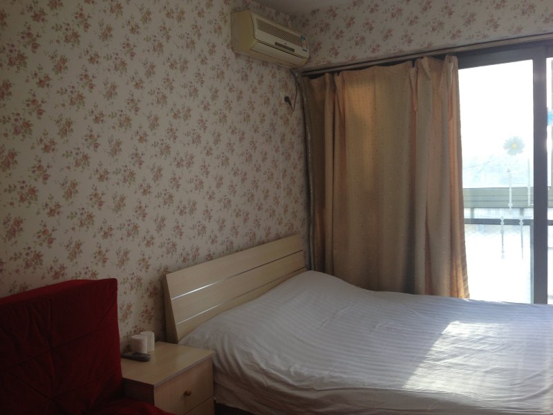 hotelPic