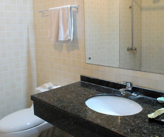 hotelPic