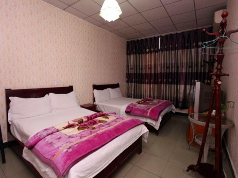 hotelPic