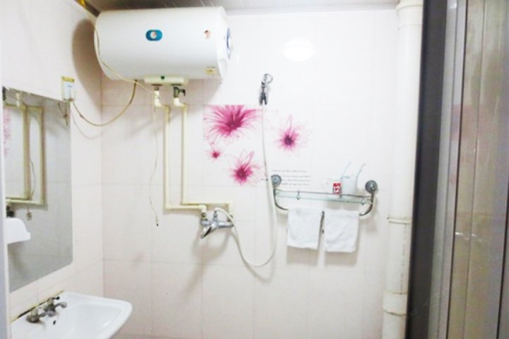 hotelPic