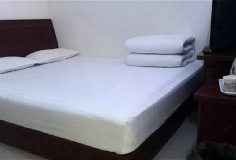 hotelPic