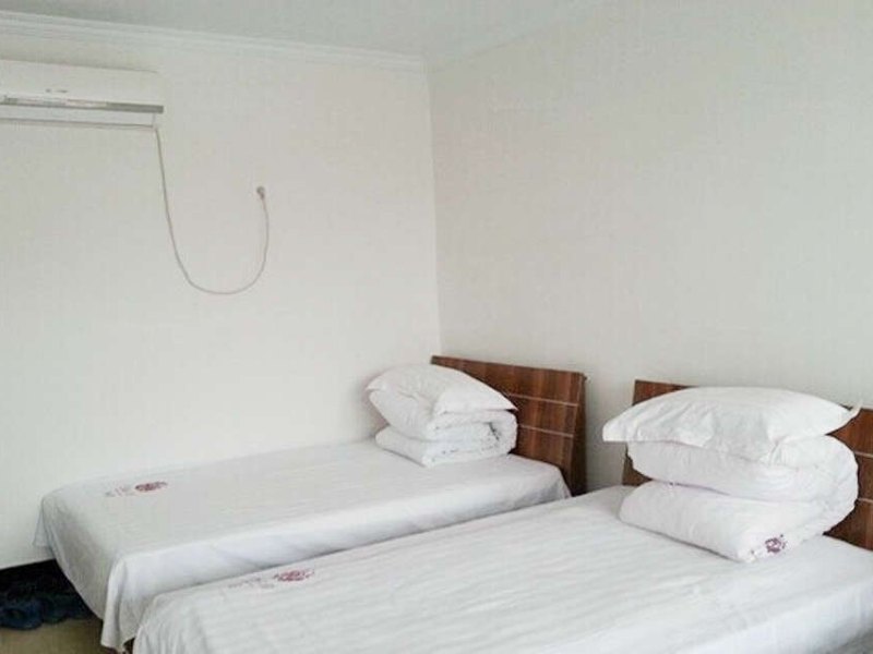 hotelPic