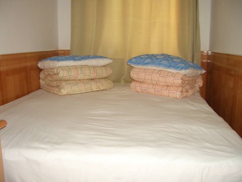 hotelPic