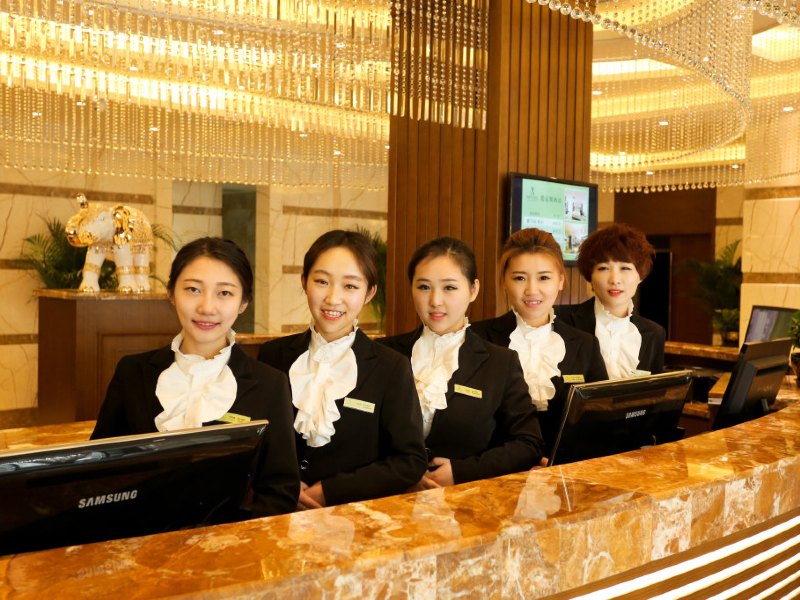 hotelPic