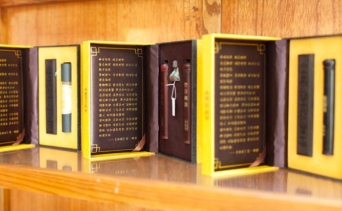 三亚红椰青椰精品酒店