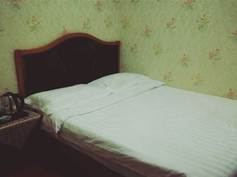 hotelPic