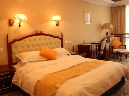 hotelPic