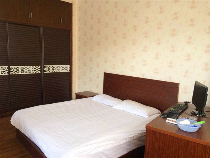 hotelPic