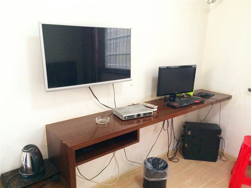 hotelPic