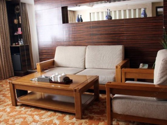 hotelPic