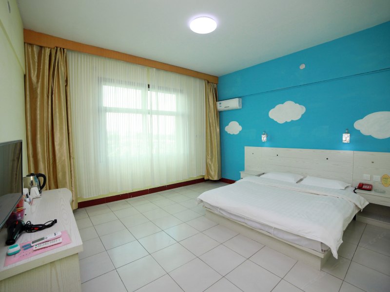 hotelPic