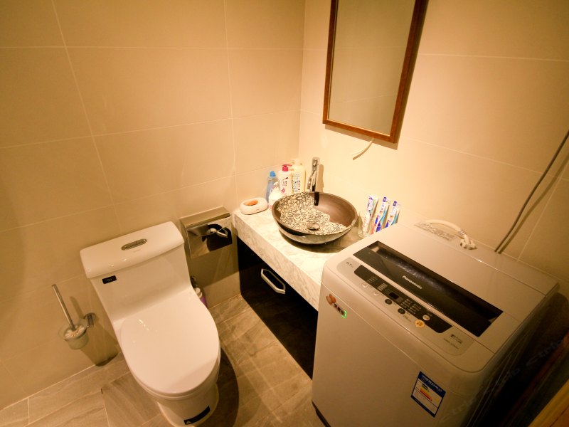 hotelPic