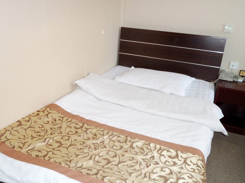 hotelPic