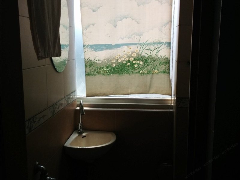 hotelPic