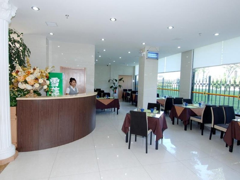 hotelPic
