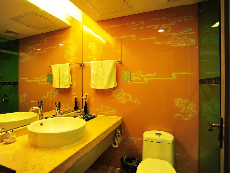 hotelPic