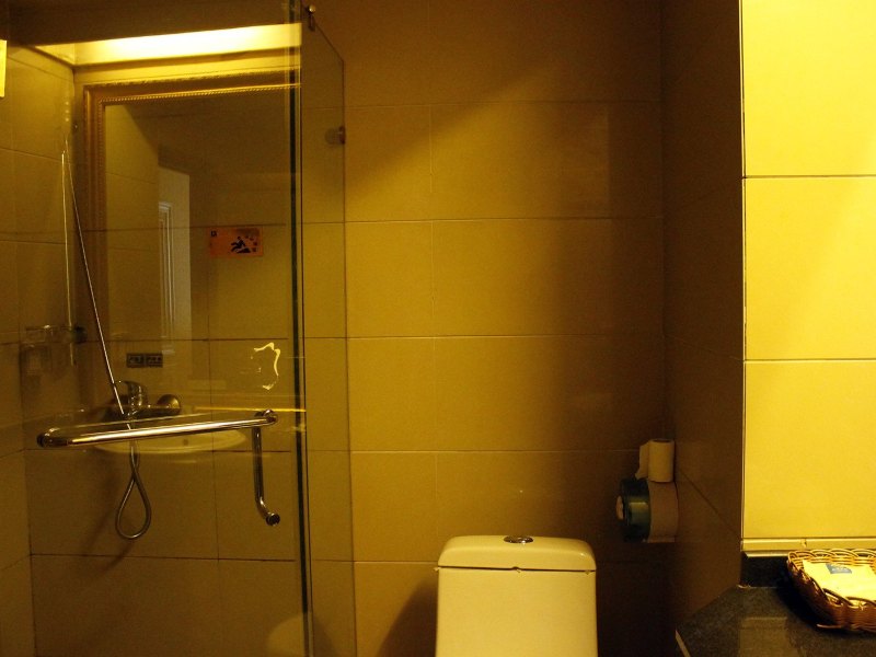 hotelPic