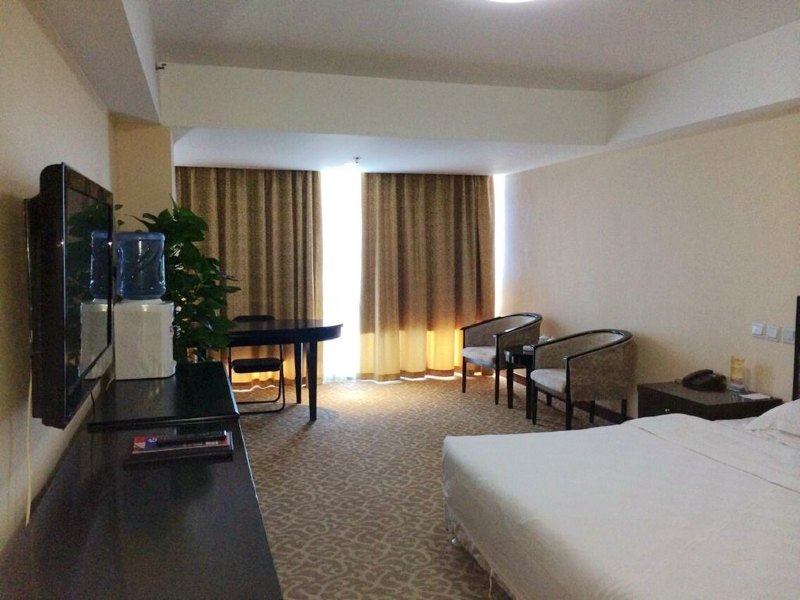 hotelPic